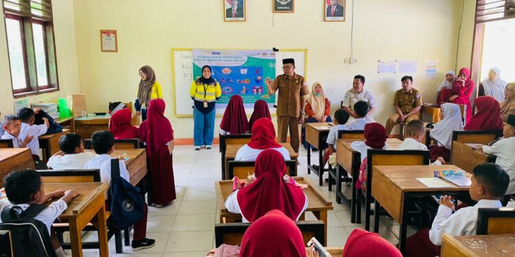 Meningkatkan Kesadaran PHBS Sejak Dini, Pani Gold Project Lakukan Sosialisasi di Tingkat SD