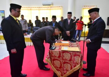 Serah Terima Jabatan Pimpinan Tinggi Pratama oleh Plt dalam Acara Pelantikan di Pemda Pohuwato