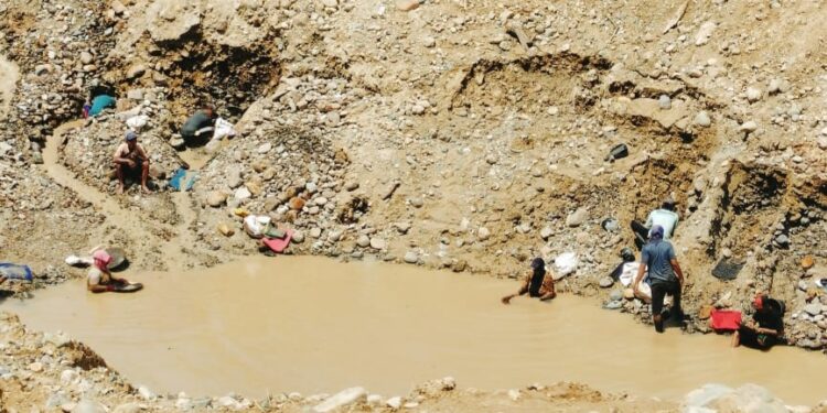 MENJERIT, PENAMBANG CURHAT DI MEDSOS