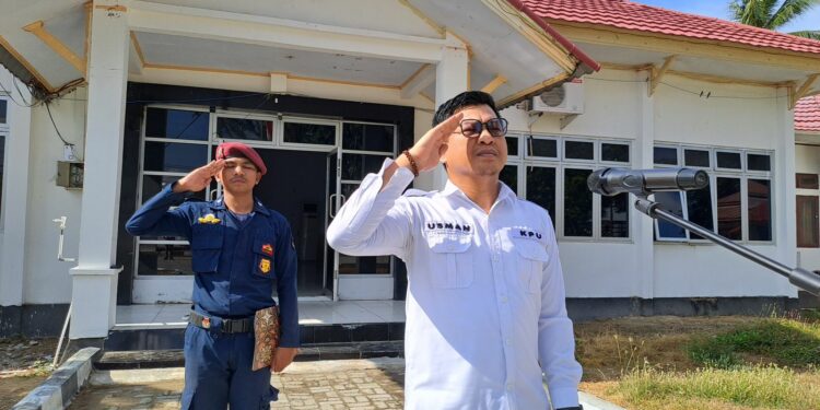 Pimpin Apel Pagi, Usman Dunda Beri Apresiasi untuk Kegiatan KPU Goes To Pesantren