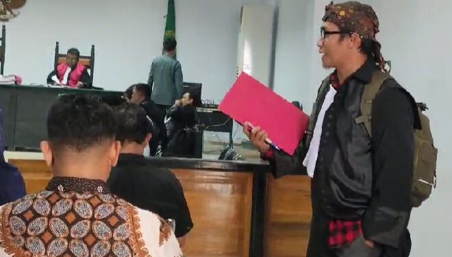 Di Keluarkan Dari Ruang Sidang, Susanto : Besok Saya Ke Jakarta,Saya Lapor