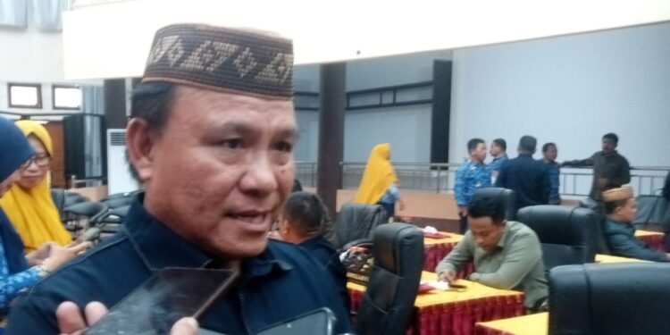 Beni Nento Resmi Jabat Ketua DPRD Kabupaten Pohuwato