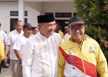 Senyum Sumringah Ketua Bapilu Partai Golkar Saat Dampingi Saipul – Iwan Daftar Di KPU