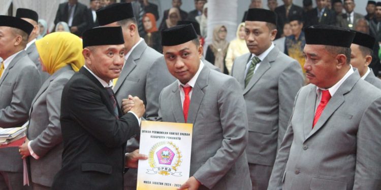 Mantan Kades Di Buntulia Jabat Ketua Fraksi Gerindra DPRD Pohuwato Periode 2024 – 2029