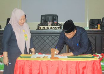 Rampungkan Empat Ranperda, DPRD Pohuwato Bentuk Dua Pansus Lewat Paripurna