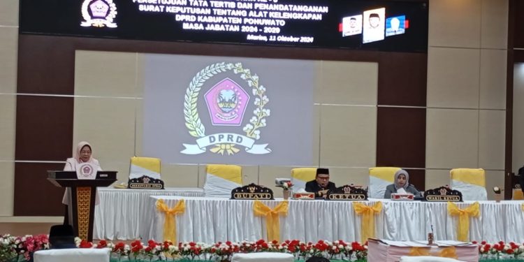 TATIB Dan AKD Diketuk Lewat Paripurna, Ketua DPRD Beni Nento Ingatkan Tugas Dan Tanggung Jawab Wakil Rakyat