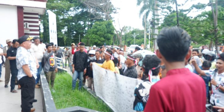 Datangi DPRD Kabupaten Pohuwato, Masyarakat Desa Hulawa Pertayakan Ganti Rugi, Rencana Relokasi Dan Masalah Titik Koordinat Perusahaan