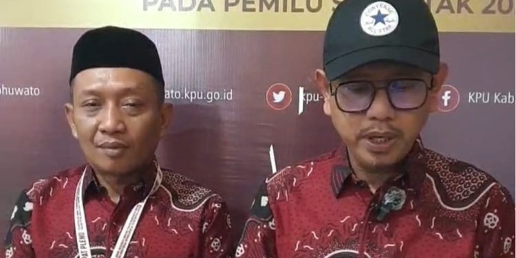 Lewat Pleno, KPU Pohuwato Tetapkan Paslon Nomor Dua Sebagai Pemenang