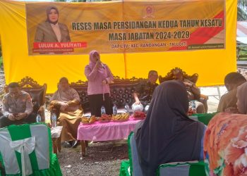 Direses Luluk A. Yulianti,Warga Suarakan Rendahnya Kwalitas Bantuan Bibit Jagung Dari Pemerintah