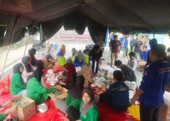 Berbagi Berkah Kepada Masyarakat Terdampak Banjir, Ucen : Wujud Kepedulian Para Penambang Rakyat