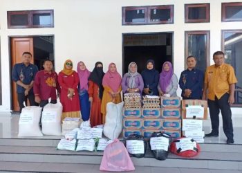 DPRD Kabupaten Pohuwato Salurkan Bantuan Kepada Korban Banjir Tuweya