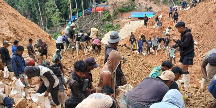 Penambang : Kebijakan Pemerintah Melemahkan Ekonomi Rakyat