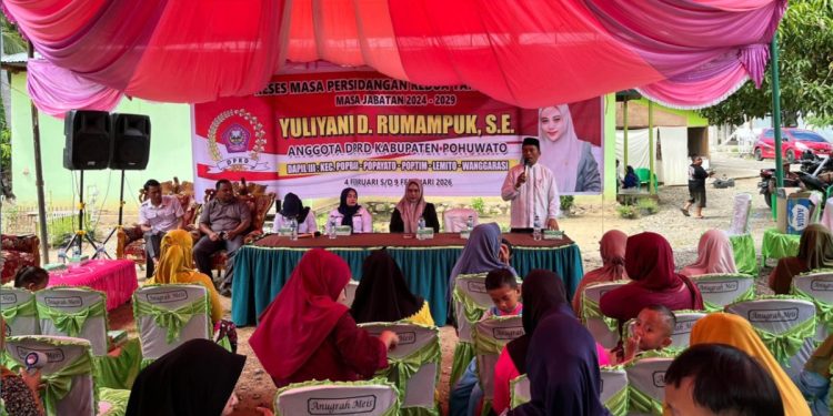 Reses Masa Sidang Ke Dua,Yuliyani Rumampuk Serap Aspirasi Warga Desa Tunas Harapan