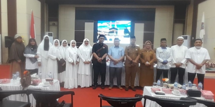 ASN DPRD Pohuwato Berangkat,Setwan Gelar Doa Bersama